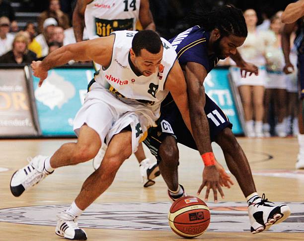 多次扑出关 多次扑出关